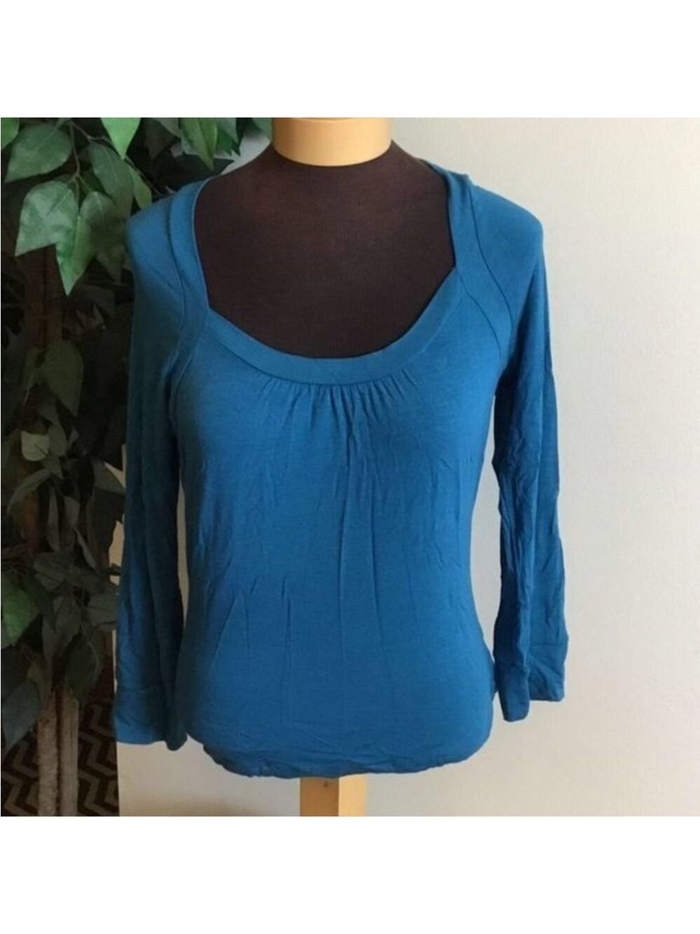 Nine & Co long sleeve top Woman’s NWT Med‎ bluish turquoise long sleeve …